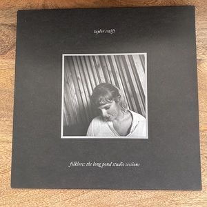 Taylor Swift “Folklore: the long pond studio sessions